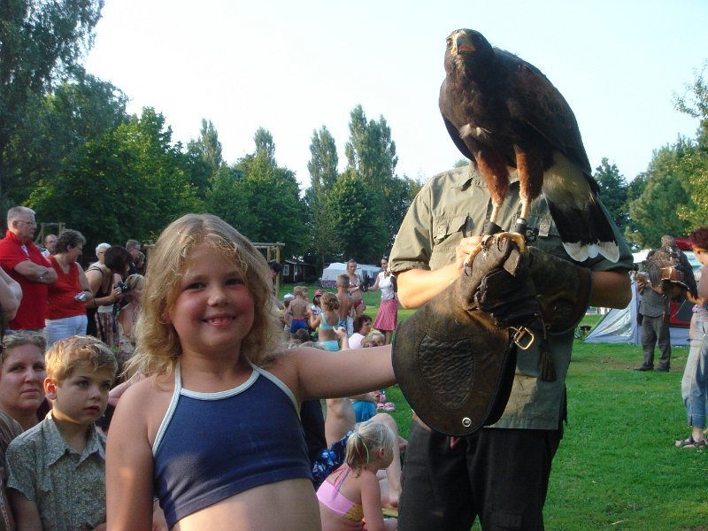 dc-2008-0186 nienke, roofvogelshow (30-07-2008)